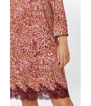 Camisón largo rosa con corte amplio y ajustado